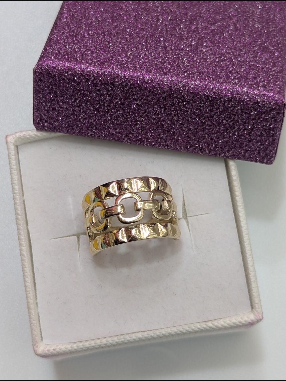10kt Real Gold Women's Ring Size 7